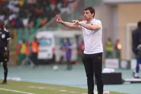 حوار يلا كورة.. مدرب أنجولا يتحدث عن.. انتقال بانزا إلى الزمالك.. ومنافسة مصر بأمم أفريقيا